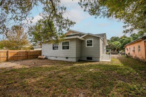 House in Sarasota, Florida 3 bedrooms, 111.48 sq.m. № 1300349 - photo 25