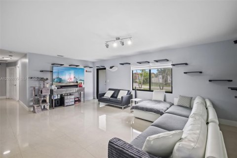 Купить виллу или дом в Майами, Флорида 4 спальни, 151.43м2, № 2067652 - фото 15