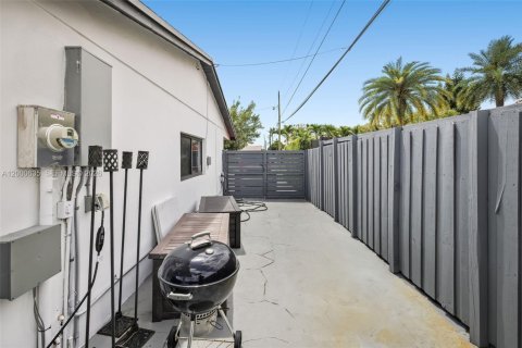 Купить виллу или дом в Майами, Флорида 4 спальни, 151.43м2, № 2067652 - фото 28