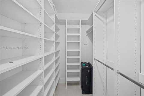 Купить виллу или дом в Майами, Флорида 4 спальни, 151.43м2, № 2067652 - фото 20