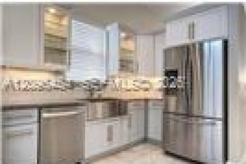 Casa en venta en Pembroke Pines, Florida, 3 dormitorios, 193.89 m2 № 2388469 - foto 8