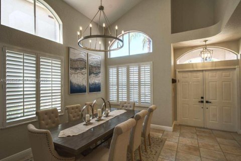 Casa en venta en Pembroke Pines, Florida, 3 dormitorios, 193.89 m2 № 2388469 - foto 4