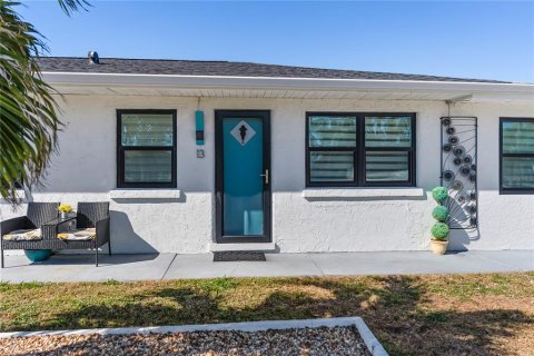 Villa ou maison à vendre à Nokomis, Floride: 3 chambres, 181.35 m2 № 1608973 - photo 3