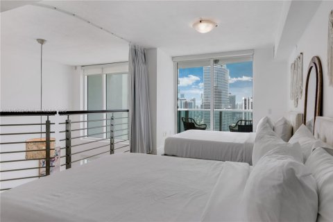 Condominio en alquiler en Miami, Florida, 2 dormitorios, 140.28 m2 № 2060057 - foto 16