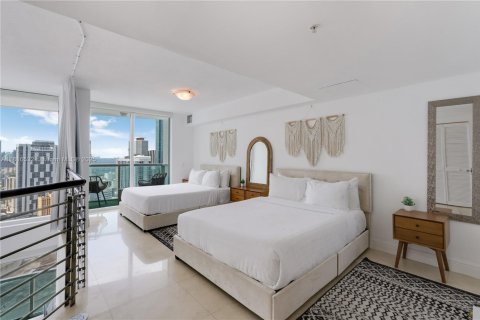 Condominio en alquiler en Miami, Florida, 2 dormitorios, 140.28 m2 № 2060057 - foto 14