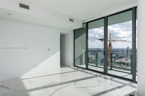 Снять в аренду кондоминиум в Майами, Флорида 3 спальни, 153.2м2, № 2026977 - фото 11