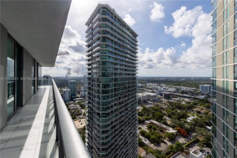 Снять в аренду кондоминиум в Майами, Флорида 3 спальни, 153.2м2, № 2026977 - фото 22