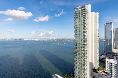 Снять в аренду кондоминиум в Майами, Флорида 3 спальни, 153.2м2, № 2026977 - фото 26