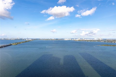 Снять в аренду кондоминиум в Майами, Флорида 3 спальни, 153.2м2, № 2026977 - фото 27