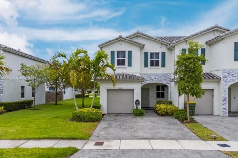 Adosado en venta en Homestead, Florida, 3 dormitorios, 123.65 m2 № 1775886 - foto 1