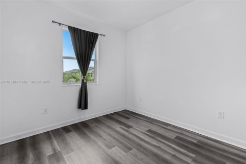 Adosado en venta en Homestead, Florida, 3 dormitorios, 123.65 m2 № 1775886 - foto 10