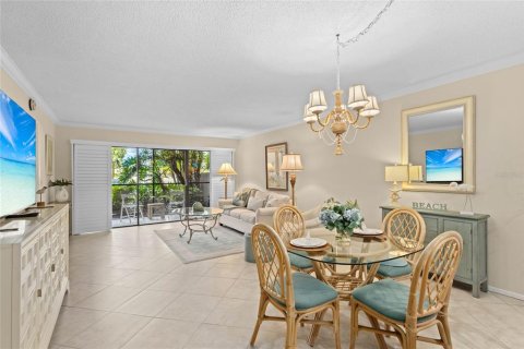 Condo in Sarasota, Florida, 2 bedrooms  № 1744112 - photo 5