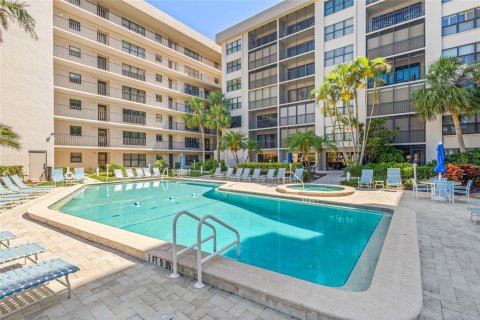 Condo in Sarasota, Florida, 2 bedrooms  № 1744112 - photo 28