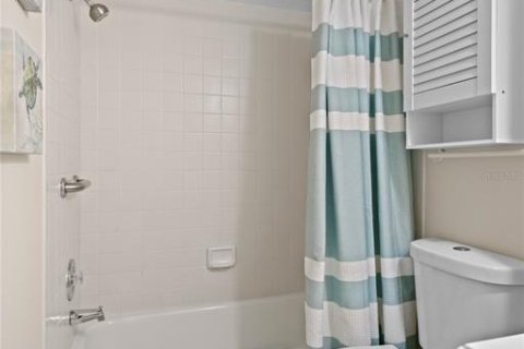 Condo in Sarasota, Florida, 2 bedrooms  № 1744112 - photo 17