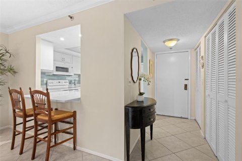 Condo in Sarasota, Florida, 2 bedrooms  № 1744112 - photo 8