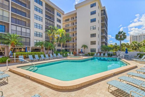 Condo in Sarasota, Florida, 2 bedrooms  № 1744112 - photo 29