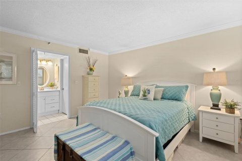 Condo in Sarasota, Florida, 2 bedrooms  № 1744112 - photo 14