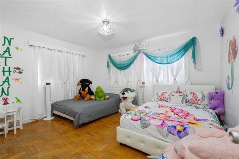 House in Clearwater, Florida 3 bedrooms, 175.96 sq.m. № 1066567 - photo 16