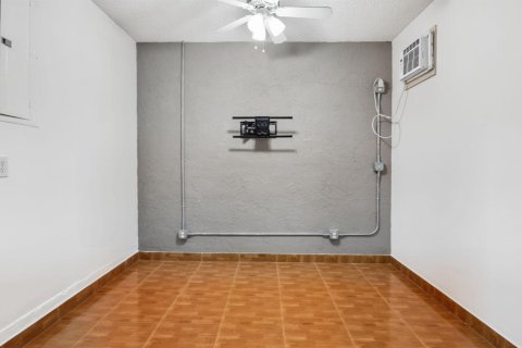 Villa ou maison à vendre à Weston, Floride: 2 chambres, 122.72 m2 № 2385133 - photo 27