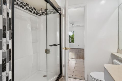 Villa ou maison à vendre à Weston, Floride: 2 chambres, 122.72 m2 № 2385133 - photo 25