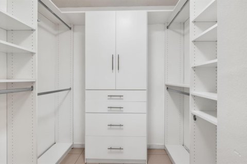 Villa ou maison à vendre à Weston, Floride: 2 chambres, 122.72 m2 № 2385133 - photo 15