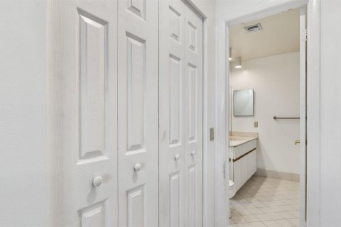 Villa ou maison à vendre à Weston, Floride: 2 chambres, 122.72 m2 № 2385133 - photo 23