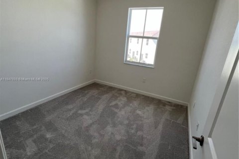 Townhouse in Miami, Florida 3 bedrooms, 137.77 sq.m. № 1849164 - photo 11