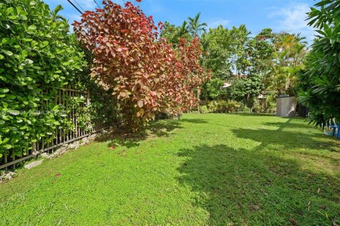 Villa ou maison à vendre à Coral Gables, Floride: 4 chambres, 270.07 m2 № 2023987 - photo 19