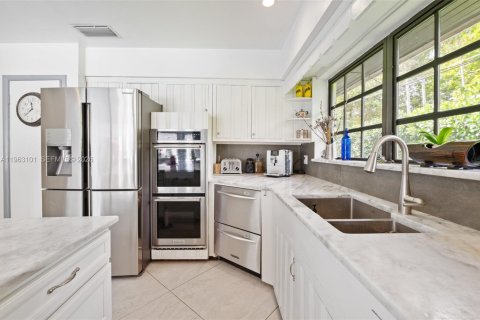 Villa ou maison à vendre à Coral Gables, Floride: 4 chambres, 270.07 m2 № 2023987 - photo 12