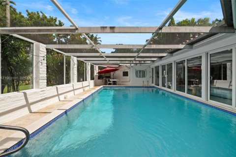 Villa ou maison à vendre à Coral Gables, Floride: 4 chambres, 270.07 m2 № 2023987 - photo 5