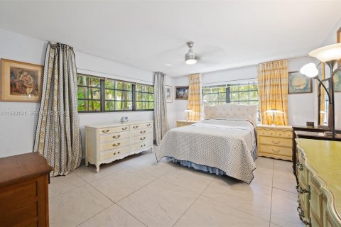 Villa ou maison à vendre à Coral Gables, Floride: 4 chambres, 270.07 m2 № 2023987 - photo 14