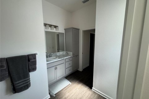 House in The Villages, Florida 3 bedrooms, 181.16 sq.m. № 1787770 - photo 8