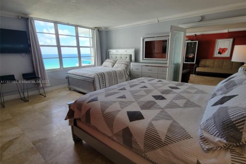 Copropriété à louer à Miami Beach, Floride: 1 chambre, 98.48 m2 № 2077188 - photo 6