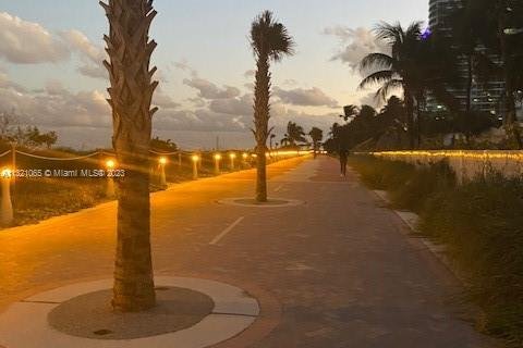 Copropriété à louer à Miami Beach, Floride: 1 chambre, 98.48 m2 № 2077188 - photo 17