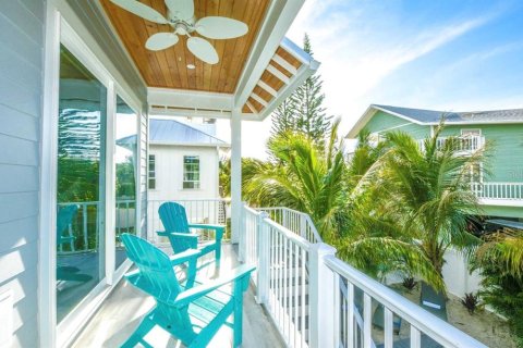 Villa ou maison à vendre à Holmes Beach, Floride: 4 chambres, 211.07 m2 № 1677623 - photo 9