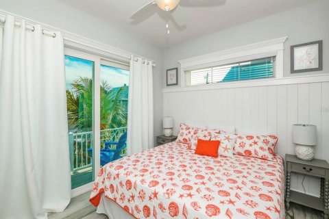 Villa ou maison à vendre à Holmes Beach, Floride: 4 chambres, 211.07 m2 № 1677623 - photo 14