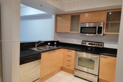 Condo in Hollywood, Florida, 1 bedroom  № 1971416 - photo 19