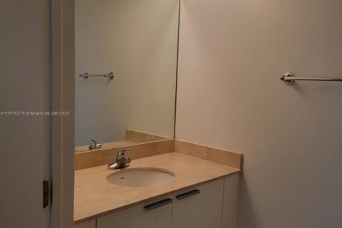 Condo in Hollywood, Florida, 1 bedroom  № 1971416 - photo 28