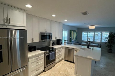 Townhouse in Miami, Florida 3 bedrooms, 192.31 sq.m. № 2067815 - photo 7