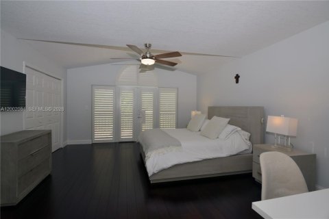 Townhouse in Miami, Florida 3 bedrooms, 192.31 sq.m. № 2067815 - photo 12