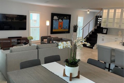 Townhouse in Miami, Florida 3 bedrooms, 192.31 sq.m. № 2067815 - photo 8