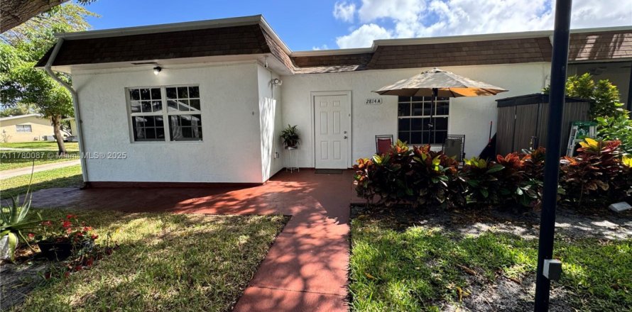 Villa ou maison à Deerfield Beach, Floride 2 chambres, 95.32 m2 № 1697873