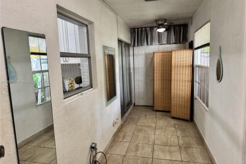 Villa ou maison à vendre à Deerfield Beach, Floride: 2 chambres, 95.32 m2 № 1697873 - photo 15