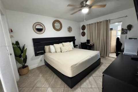 Villa ou maison à vendre à Deerfield Beach, Floride: 2 chambres, 95.32 m2 № 1697873 - photo 12