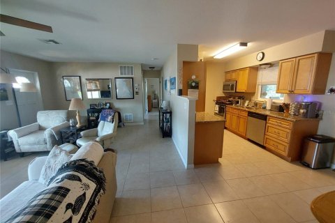 House in Englewood, Florida 2 bedrooms, 109.25 sq.m. № 1550224 - photo 5