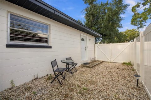 Commercial property in Tampa, Florida 156.26 sq.m. № 2420329 - photo 18