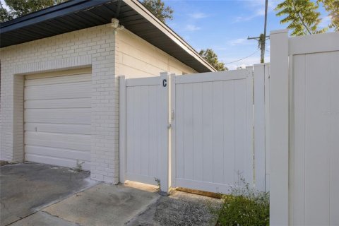 Commercial property in Tampa, Florida 156.26 sq.m. № 2420329 - photo 22