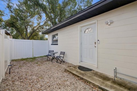 Commercial property in Tampa, Florida 156.26 sq.m. № 2420329 - photo 19