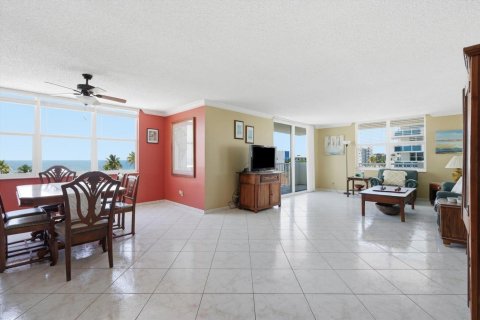 Condo in Hollywood, Florida, 2 bedrooms № 2173898 - photo 7
