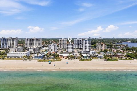 Condo in Hollywood, Florida, 2 bedrooms № 2173898 - photo 3
